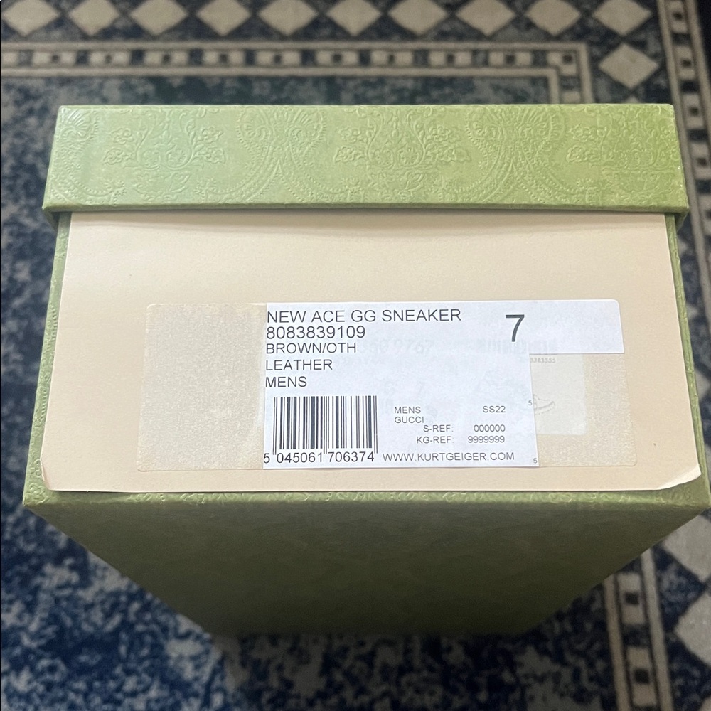 Gucci Green Sneakers - Picture 3 of 9